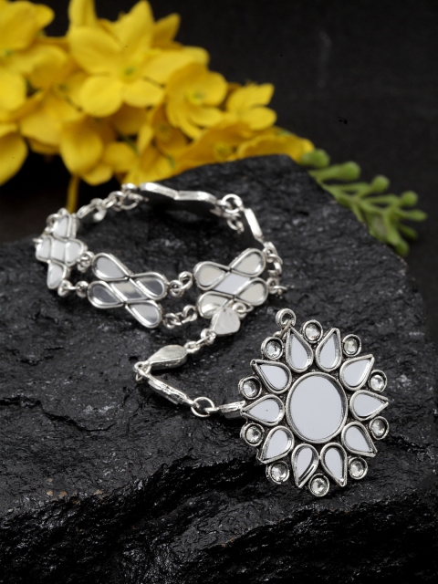 

Moedbuille Brass-Plated Silver-Toned Handcrafted Ring Bracelet