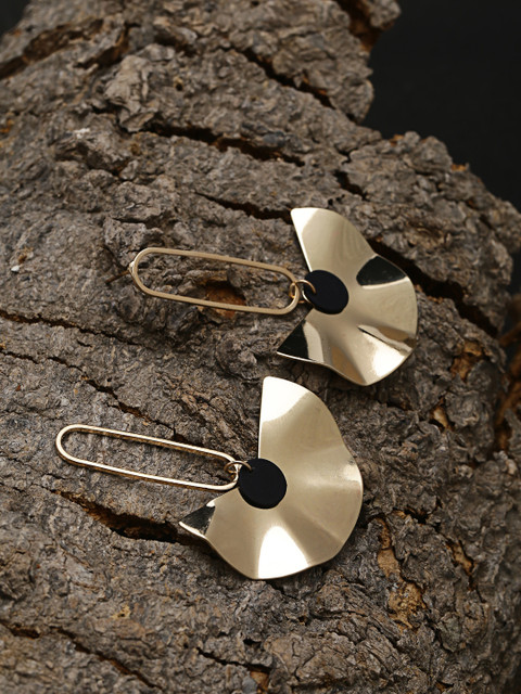 

ZeroKaata Gold-Toned Contemporary Handcrafted Drop Earrings