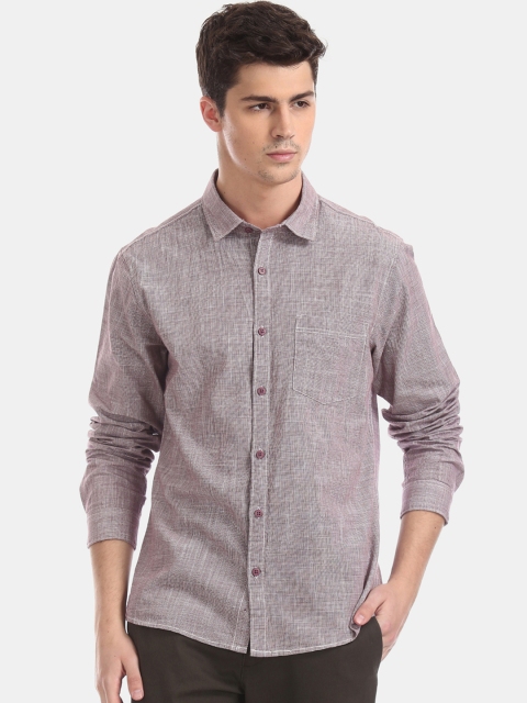 

Ruggers Men Maroon Regular Fit Solid Casual Shirt