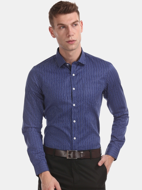

Excalibur Men Blue Regular Fit Striped Formal Shirt