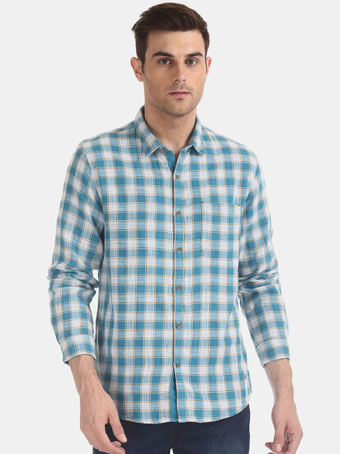 

Cherokee Men Blue & Off-White Regular Fit Checked Casual Shirt