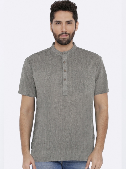 

SALWAR STUDIO Men Grey Solid Straight Kurta