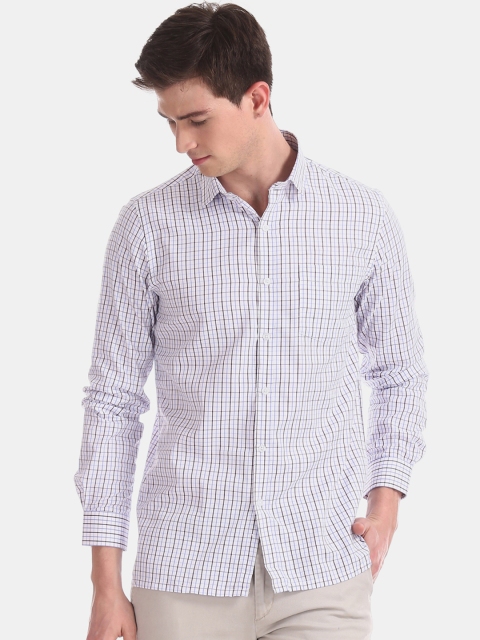 

Excalibur Men White & Blue Regular Fit Checked Casual Shirt