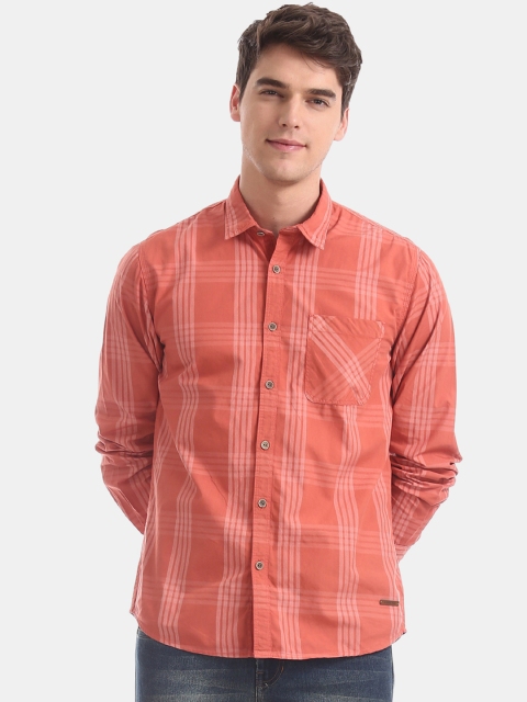 

Cherokee Men Orange & Pink Regular Fit Checked Casual Shirt