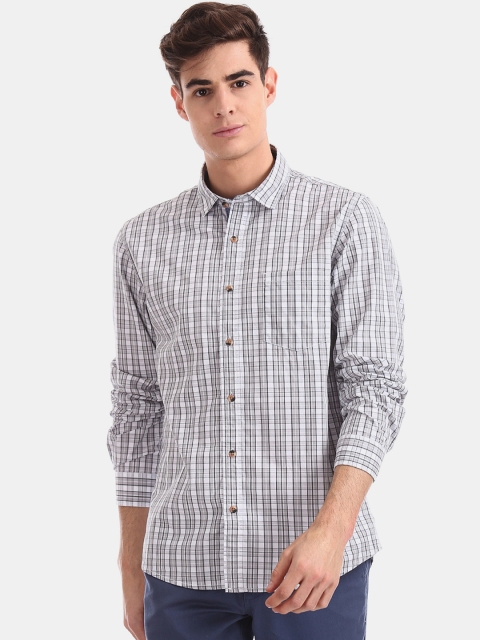 

Ruggers Men Grey Regular Fit Checked Casual Shirt