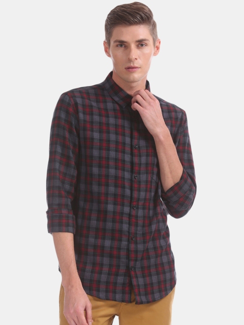 

Ruggers Men Red & Grey Slim Fit Checked Casual Shirt