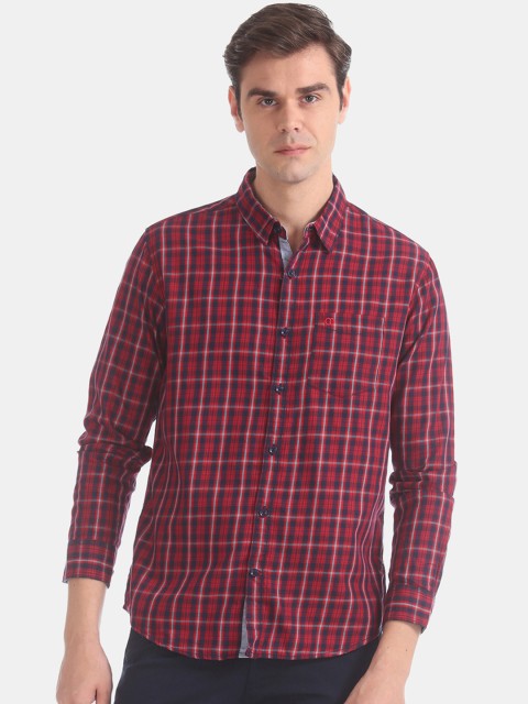 

Ruggers Men Red & Navy Blue Slim Fit Checked Casual Shirt
