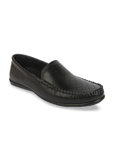 Vardhra Men Black Loafers