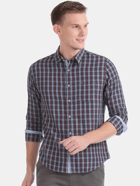 

Ruggers Men Grey & Red Slim Fit Checked Casual Shirt