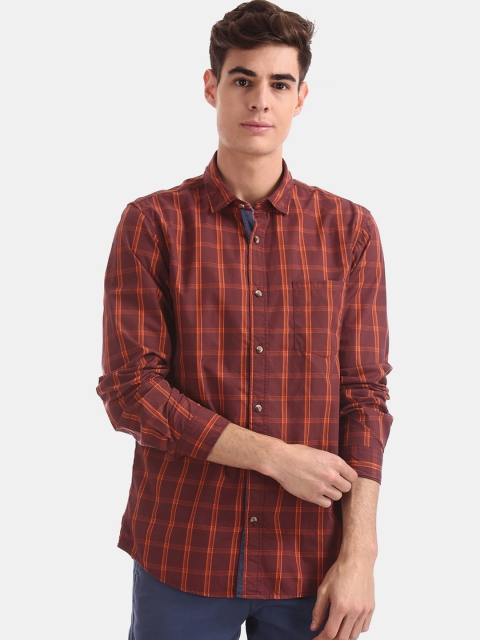 

Ruggers Men Rust Brown Regular Fit Checked Casual Shirt