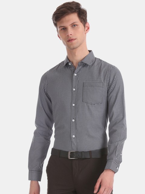Excalibur Men Black & Grey Regular Fit Printed Semiformal Shirt