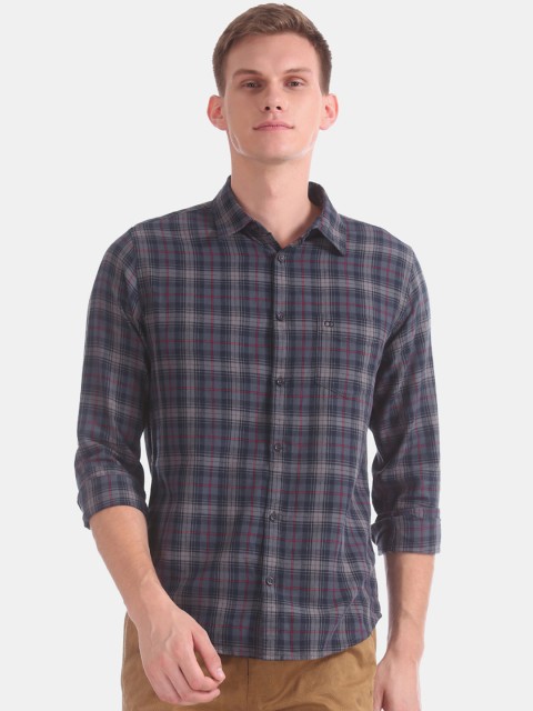 

Ruggers Men Grey & Red Slim Fit Checked Casual Shirt