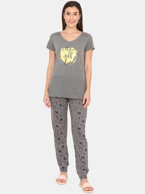 

Zivame Women Grey & Black Printed Night suit