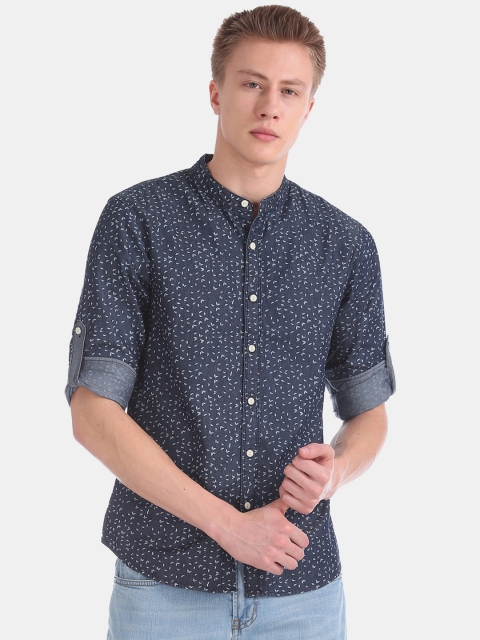 

Cherokee Men Navy Blue & Off-White Regular Fit Printed Casual Shirt