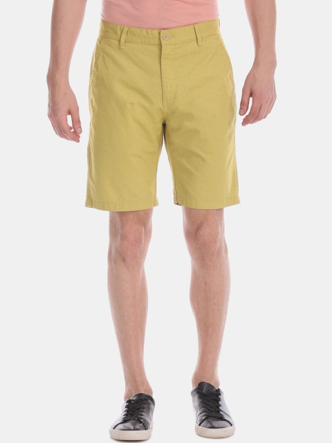 

Ruggers Men Green Solid Regular Fit Regular Shorts
