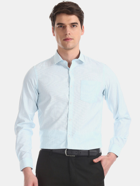 

Excalibur Men Blue Regular Fit Solid Formal Shirt
