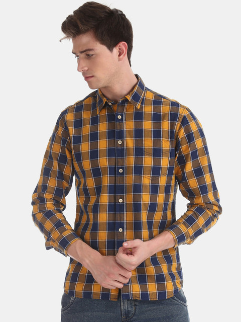 

Cherokee Men Yellow & Blue Regular Fit Checked Casual Shirt