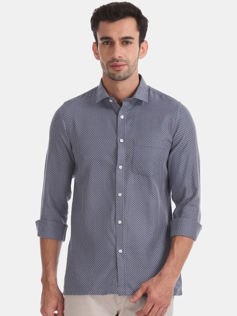 

Excalibur Men Blue Regular Fit Printed Casual Shirt