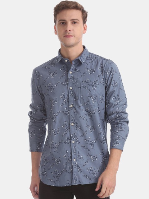 

Cherokee Men Blue & Off-White Regular Fit Printed Casual Shirt