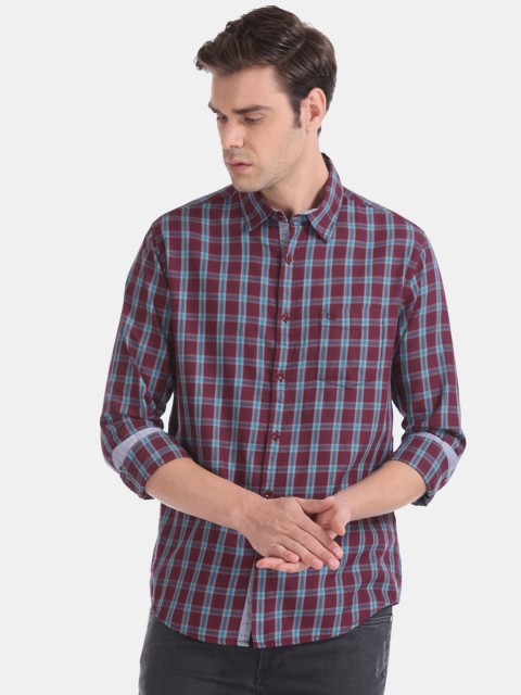 

Ruggers Men Red Slim Fit Checked Casual Shirt