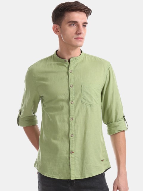 

Cherokee Men Green Regular Fit Solid Casual Shirt