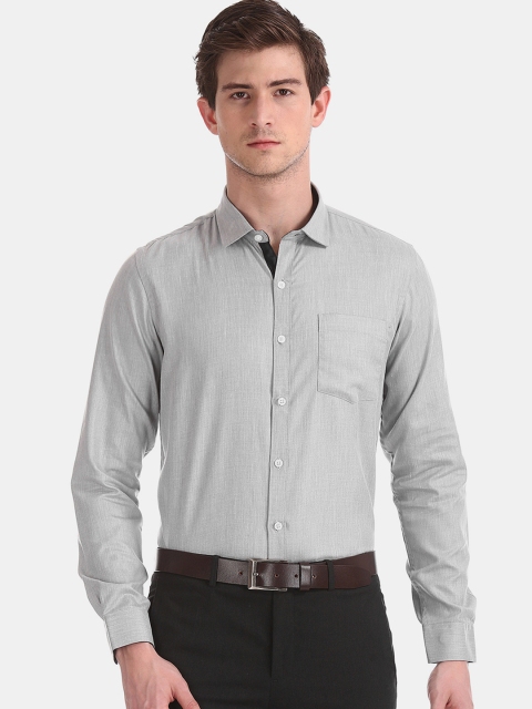 

Excalibur Men Grey Regular Fit Solid Formal Shirt