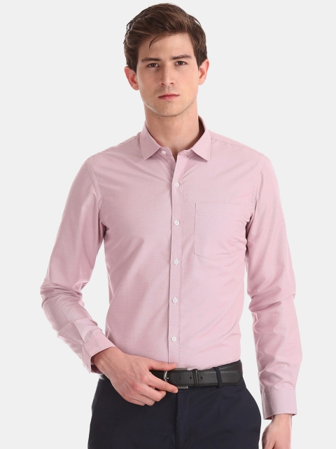 Excalibur Men Red Regular Fit Solid Formal Shirt