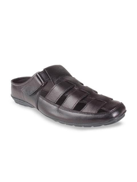

Vardhra Men Brown Fisherman Sandals