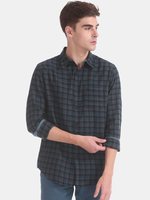 

Ruggers Men Grey Slim Fit Checked Casual Shirt