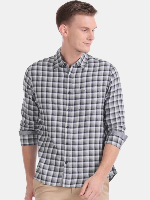 

Ruggers Men Grey Slim Fit Checked Casual Shirt