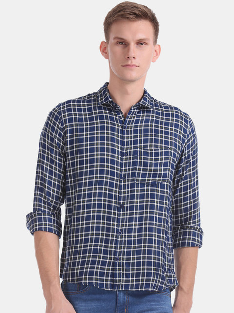

Ruggers Men Blue Regular Fit Checked Casual Shirt