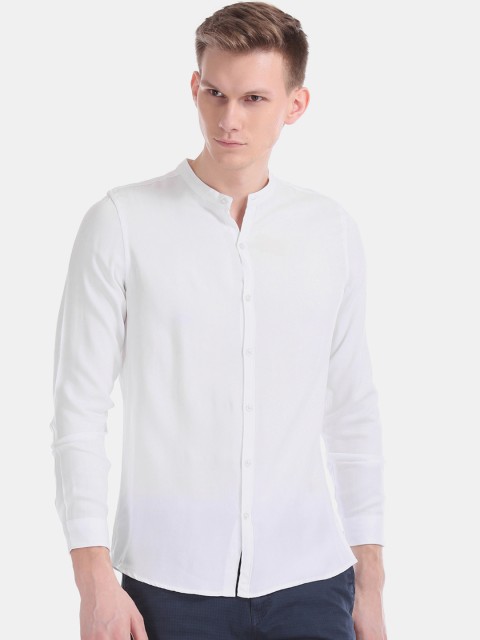 

Excalibur Men White Slim Fit Solid Casual Shirt