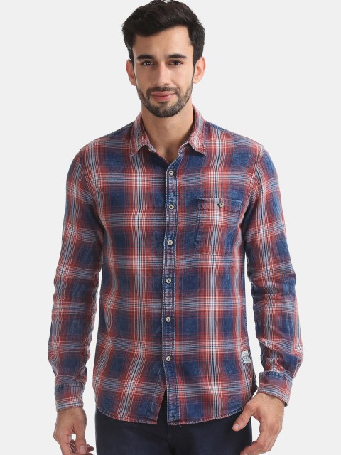 

Cherokee Men Red & Navy Blue Regular Fit Checked Casual Shirt