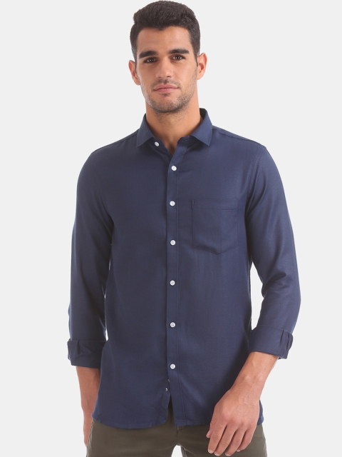 

Excalibur Men Blue Regular Fit Solid Casual Shirt