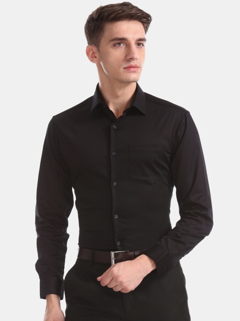 

Excalibur Men Black Skinny Fit Solid Formal Shirt