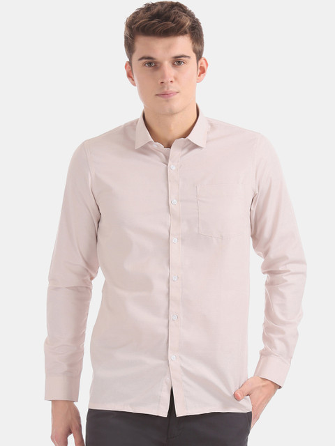 

Excalibur Men Beige Regular Fit Solid Casual Shirt