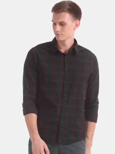 

Ruggers Men Black Slim Fit Checked Casual Shirt