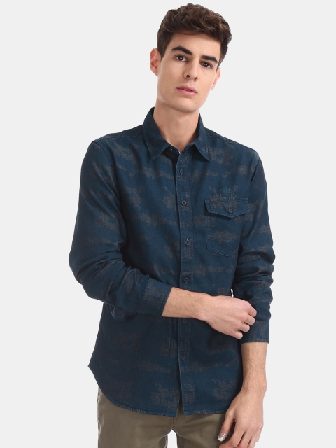 

Cherokee Men Teal & Grey Regular Fit Printed Casual Shirt