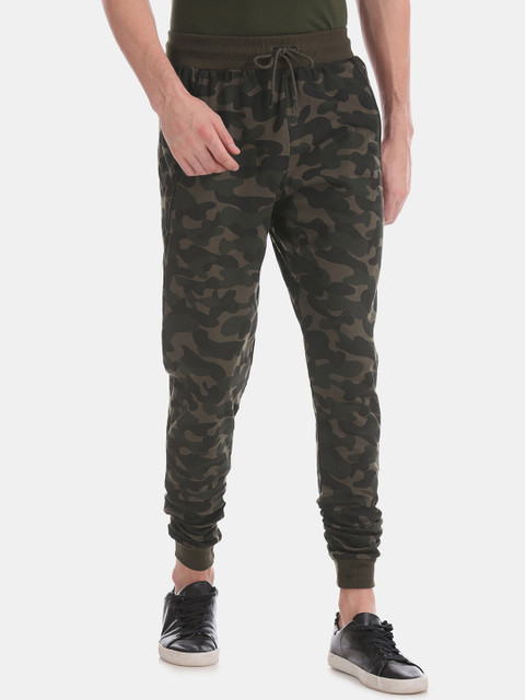 

Colt Men Green Camouflage Printed Pure Cotton Straight-Fit Joggers