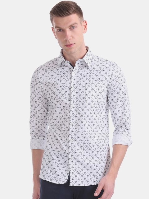 

Excalibur Men White & Black Slim Fit Printed Casual Shirt
