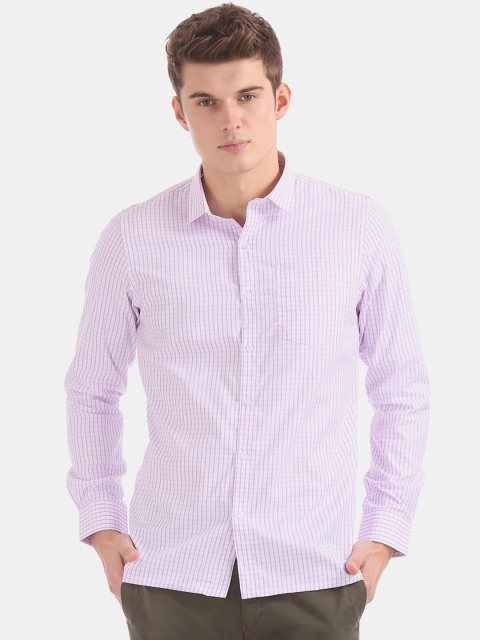 

Excalibur Men Lavender & White Regular Fit Checked Casual Shirt