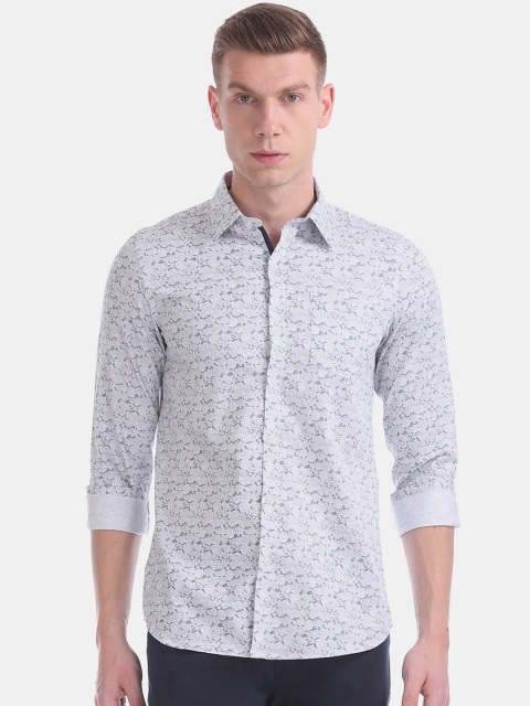 

Excalibur Men Blue & White Slim Fit Printed Casual Shirt