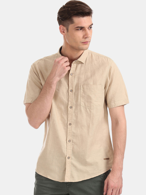 

Cherokee Men Beige Regular Fit Solid Casual Shirt