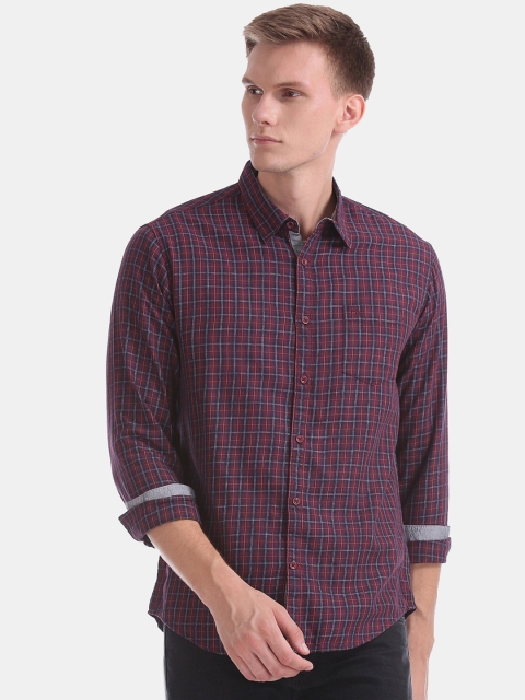 

Ruggers Men Red & Navy Blue Slim Fit Checked Casual Shirt