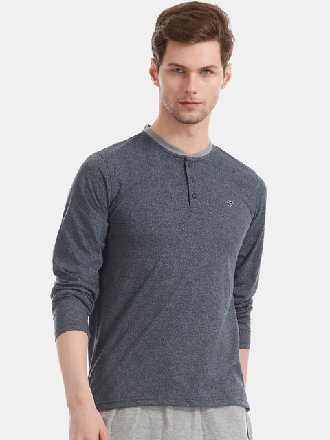 

Ruggers Men Blue Melange Solid Henley Neck T-shirt