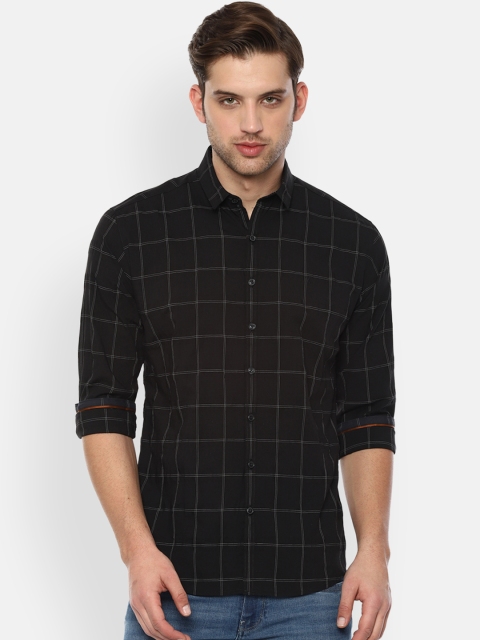 

V Dot Men Black & White Slim Fit Checked Casual Shirt