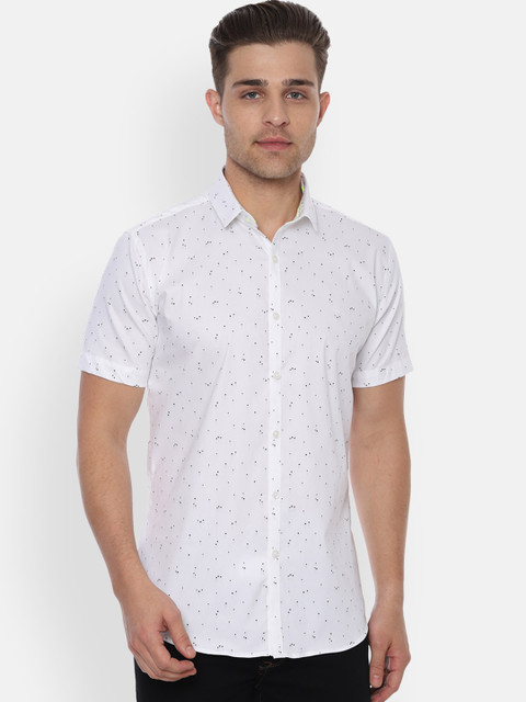 

V Dot Men White Skinny Fit Printed Casual Shirt