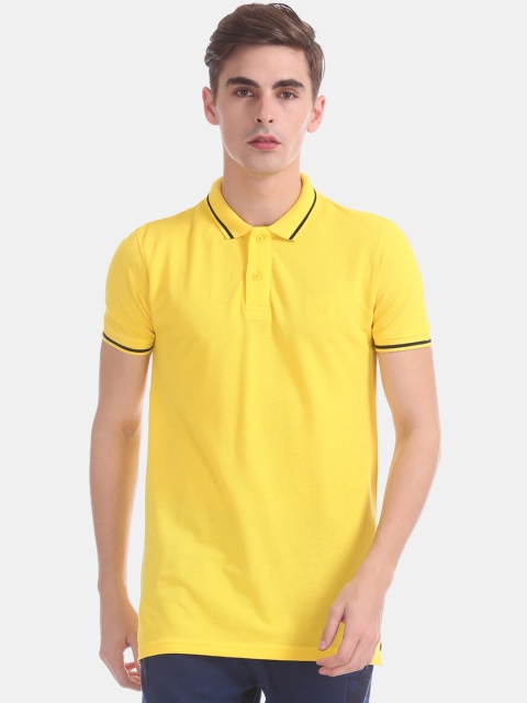 

Ruggers Men Yellow Solid Polo Collar T-shirt