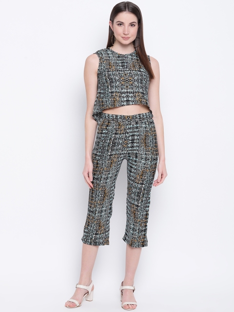 

Mayra Women Black & White Printed Top with Capris
