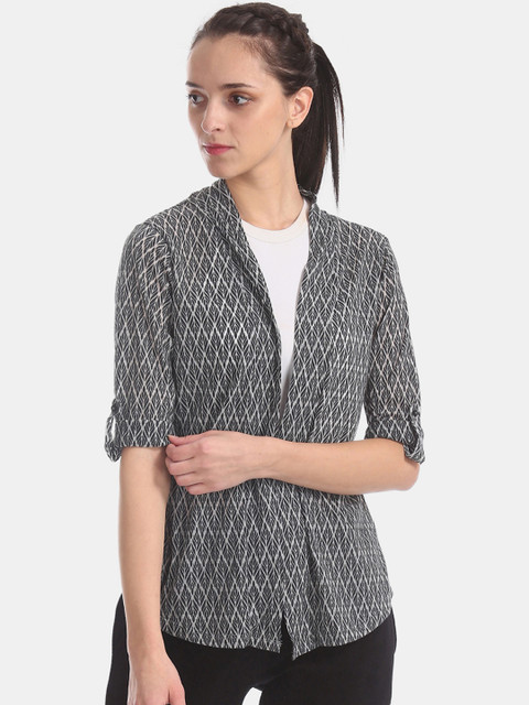

Cherokee Women Grey & White Printed Open Front Shrug